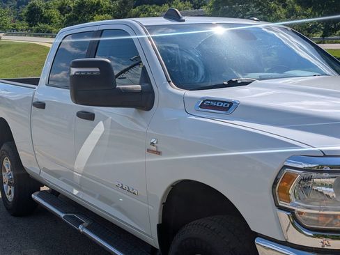 Used 2024 RAM 2500 Big Horn w/ Off Road Package AWD/4WD image 11