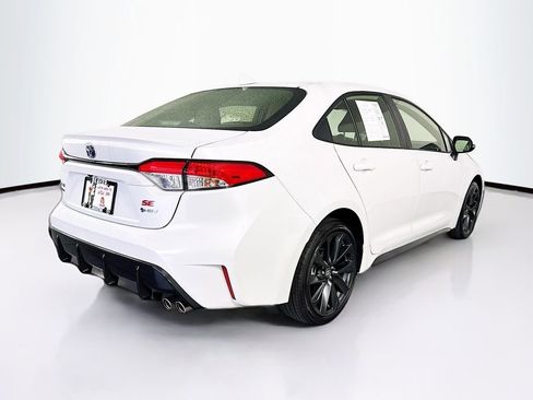 Used 2025 Toyota Corolla SE w/ SE Premium Package image 10