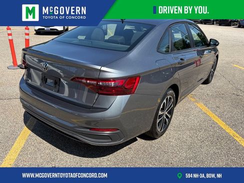 Used 2023 Volkswagen Jetta Sport FWD image 5