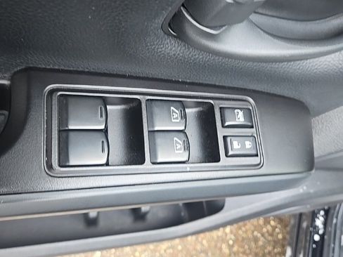 Used 2019 Nissan Titan S image 6