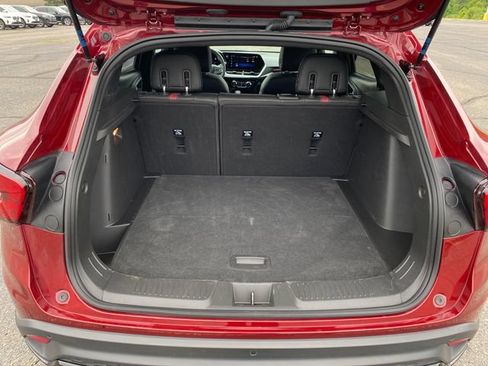 Used 2025 Chevrolet Trax RS w/ Sunroof Package FWD image 22