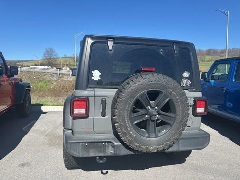 Used 2022 Jeep Wrangler Unlimited Sport image 15