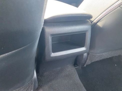 Used 2023 Toyota Camry SE image 40