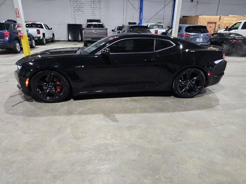 Used 2021 Chevrolet Camaro LT w/ RS Package image 5
