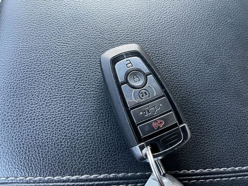 Used 2024 Ford F250 Lariat w/ FX4 Off-Road Package image 26