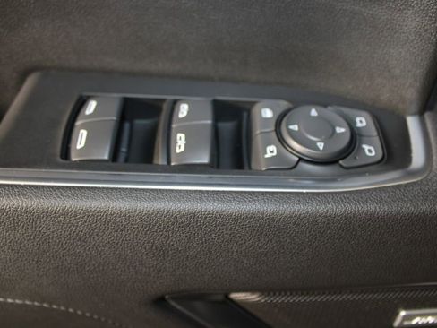 Used 2025 Chevrolet Silverado 1500 LTZ image 21