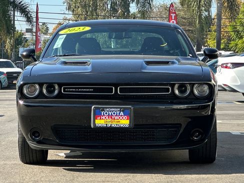 Used 2023 Dodge Challenger SXT image 9