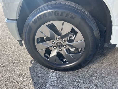 Used 2024 Ford F150 Lightning XLT image 6