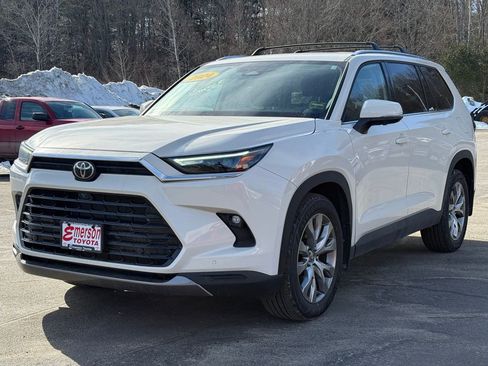 Used 2024 Toyota Grand Highlander Limited image 1