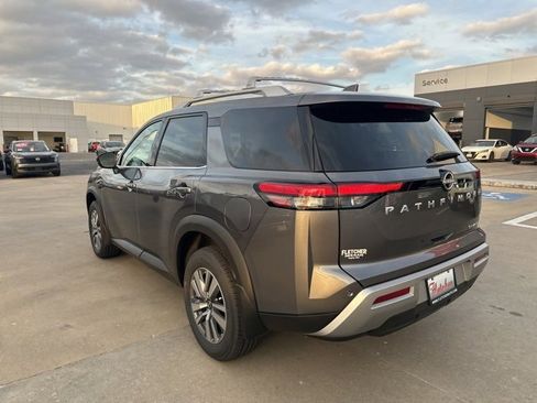 New 2025 Nissan Pathfinder SL image 7
