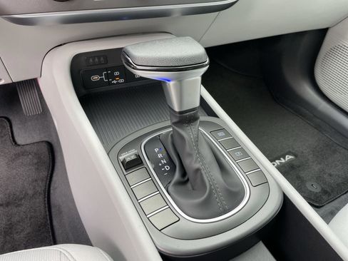 New 2026 Hyundai Kona SE image 15