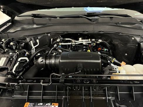 Used 2023 Ford Explorer XLT w/ Equipment Group 202A image 11