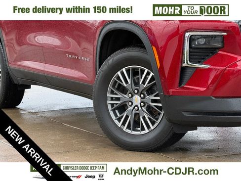 Used 2024 Chevrolet Traverse LT w/ Enhanced Driving Package image 10