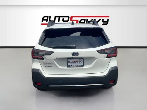 Used 2025 Subaru Outback Premium w/ Popular Package #1A AWD/4WD image 6