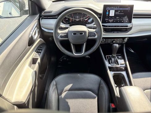 Used 2024 Jeep Compass Limited AWD/4WD image 5