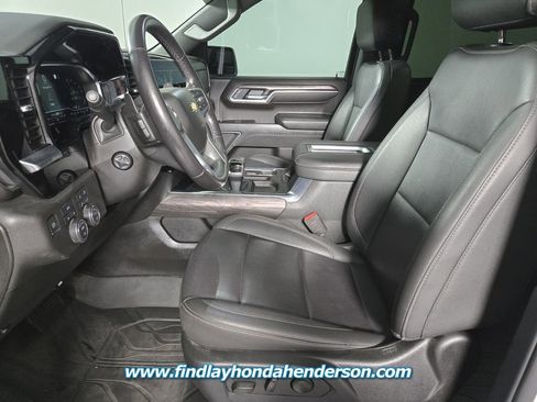 Used 2022 Chevrolet Silverado 1500 LTZ w/ LTZ Premium Package image 9