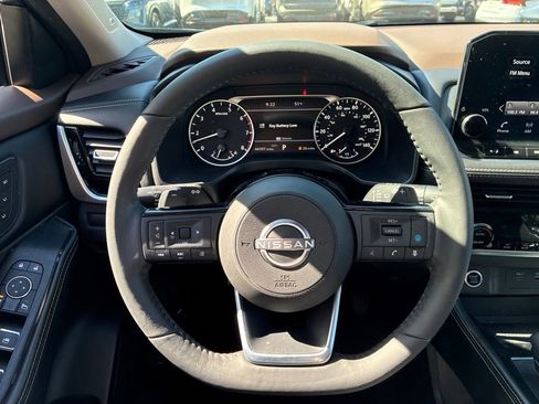 Certified 2023 Nissan Rogue SL w/ SL Premium Package AWD/4WD image 18