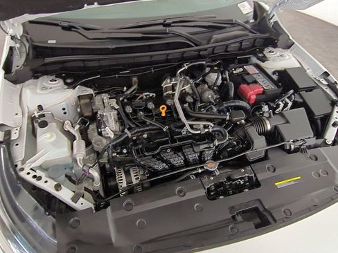 Used 2025 Nissan Altima 2.5 SV image 35