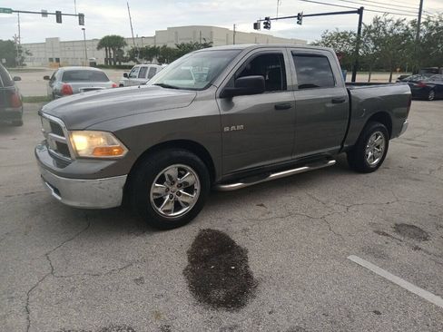 Used 2009 Dodge Ram 1500 Truck SLT RWD image 2