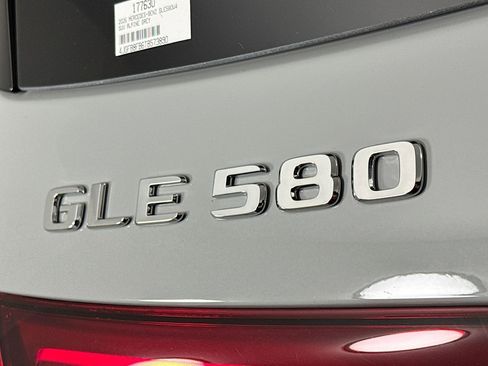 New 2026 Mercedes-Benz GLE 580 4MATIC image 8