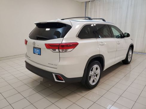Used 2017 Toyota Highlander Limited AWD/4WD image 30