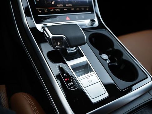 Used 2025 Audi Q7 3.0T Prestige AWD/4WD image 37