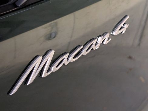 Used 2025 Porsche Macan 4 Electric image 15