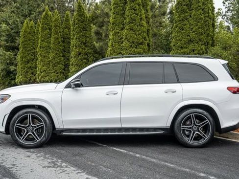 Used 2023 Mercedes-Benz GLS 450 4MATIC w/ AMG Line Exterior image 9