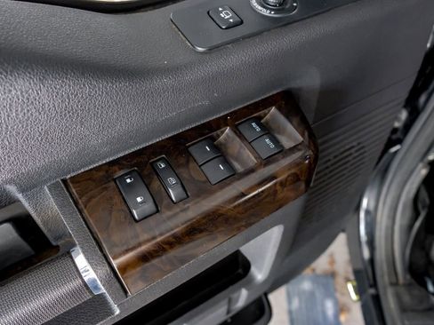 Used 2015 Ford F250 Platinum w/ FX4 Off-Road Package image 44