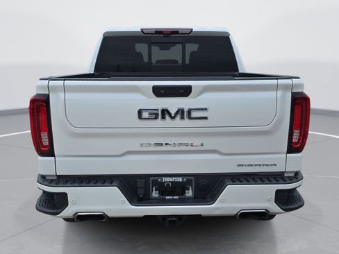 Used 2023 GMC Sierra 1500 Denali Ultimate AWD/4WD image 4