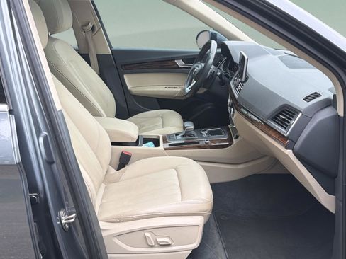 Used 2018 Audi Q5 2.0T Premium Plus w/ Premium Plus Package AWD/4WD image 23