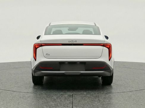 Used 2025 Kia K4 LXS image 7