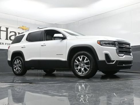 Used 2021 GMC Acadia SLT w/ Technology Package FWD image 2