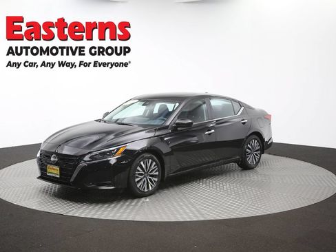 Used 2024 Nissan Altima 2.5 SV w/ SV Premium Package FWD image 57