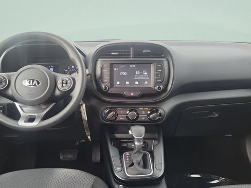 Used 2020 Kia Soul LX FWD image 11