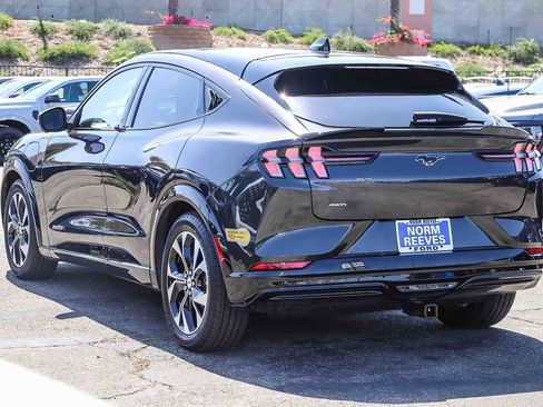 Certified 2022 Ford Mustang Mach-E Premium AWD/4WD image 9