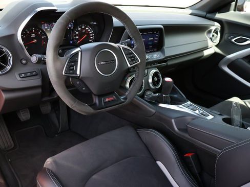 Certified 2023 Chevrolet Camaro SS image 3