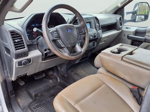 Used 2022 Ford F550 2WD Regular Cab Super Duty image 13