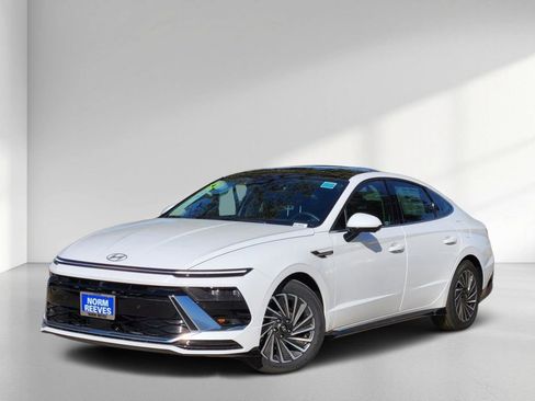 New 2025 Hyundai Sonata Limited image 1