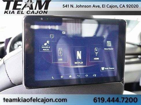 Certified 2022 Kia Carnival SX Prestige image 22