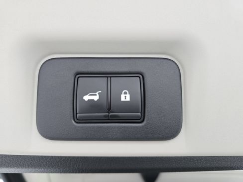 Certified 2023 Nissan Ariya FWD image 13