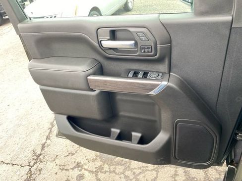 Used 2022 Chevrolet Silverado 2500 LTZ w/ LTZ Convenience Package image 22