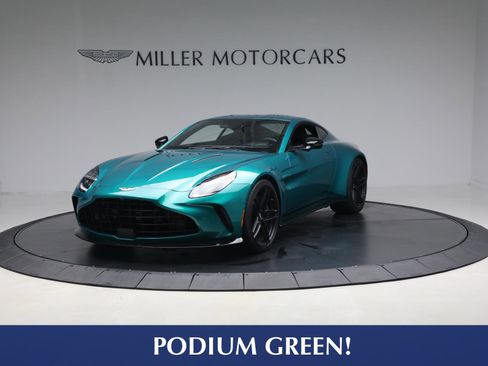 Used 2025 Aston Martin V8 Vantage Coupe image 1