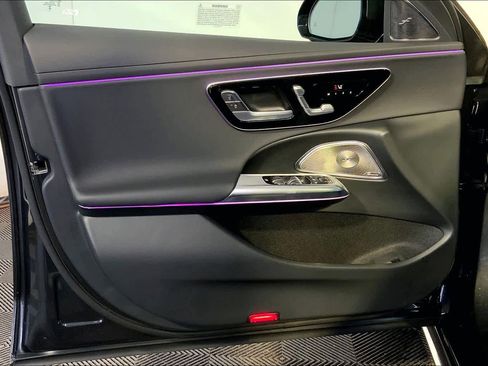 Used 2026 Mercedes-Benz E 350 4MATIC Sedan image 22