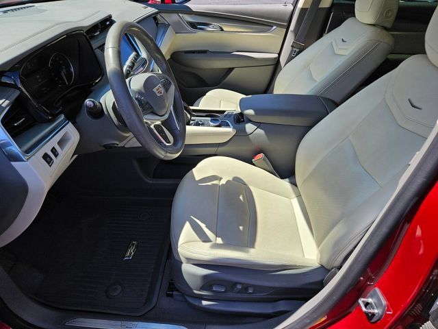 Used 2024 Cadillac XT5 Premium Luxury w/ LPO, Floor Liner Package AWD/4WD image 7