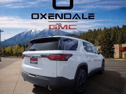 Used 2023 Chevrolet Traverse LT FWD image 7