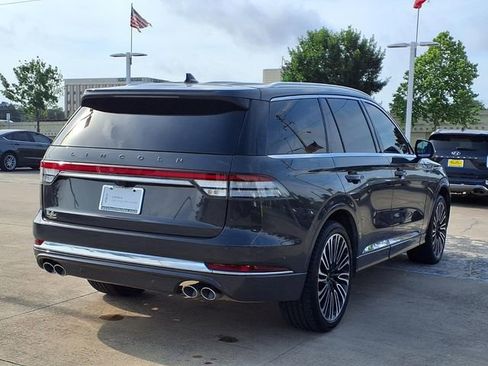 Used 2023 Lincoln Aviator Black Label AWD/4WD image 2
