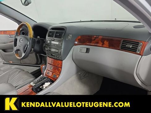 Used 2005 Lexus LS 430 RWD image 25