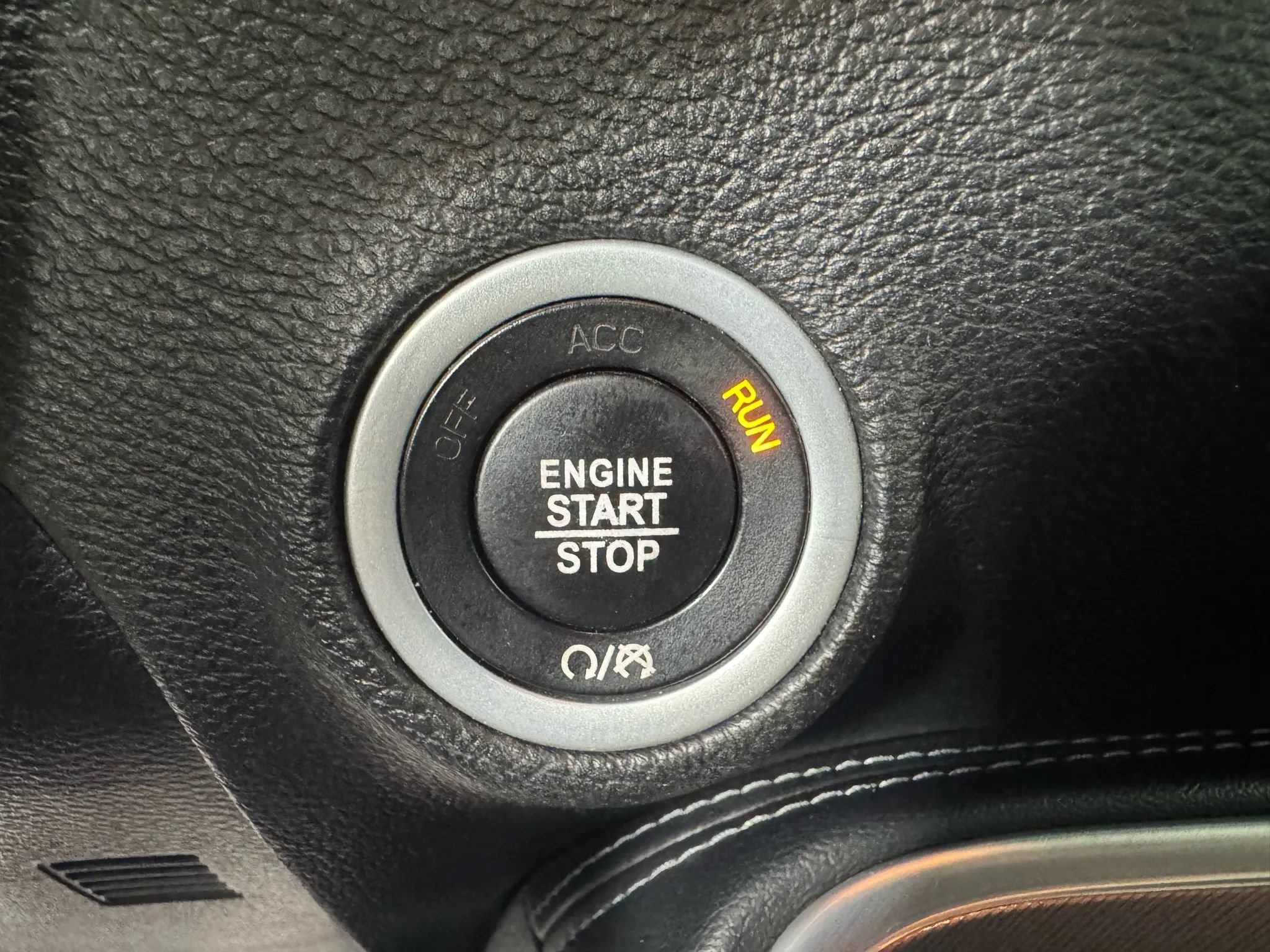 Used 2021 Dodge Challenger SXT AWD/4WD image 17