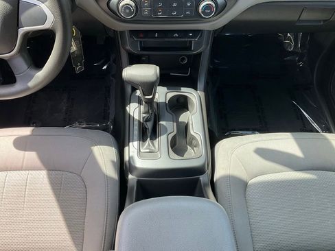 Used 2018 Chevrolet Colorado W/T w/ WT Convenience Package AWD/4WD image 40